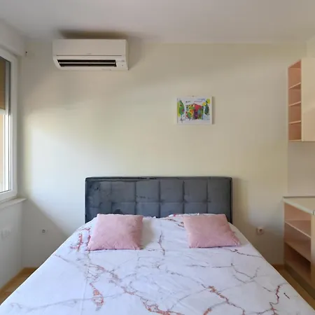 Apartment Little City Star Rijeka