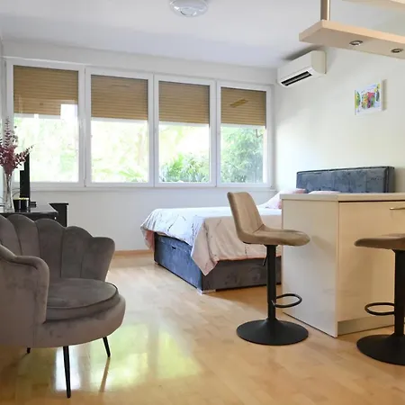 Little City Star Apartment